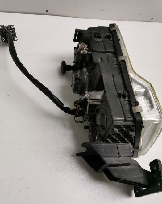 LAMPA VOLVO FH12 fh13 ORYGINAŁ PRAWA. - Headlight for Truck: picture 2 LAMPA VOLVO FH12 fh13 ORYGINAŁ PRAWA. - Headlight for Truck: picture 2