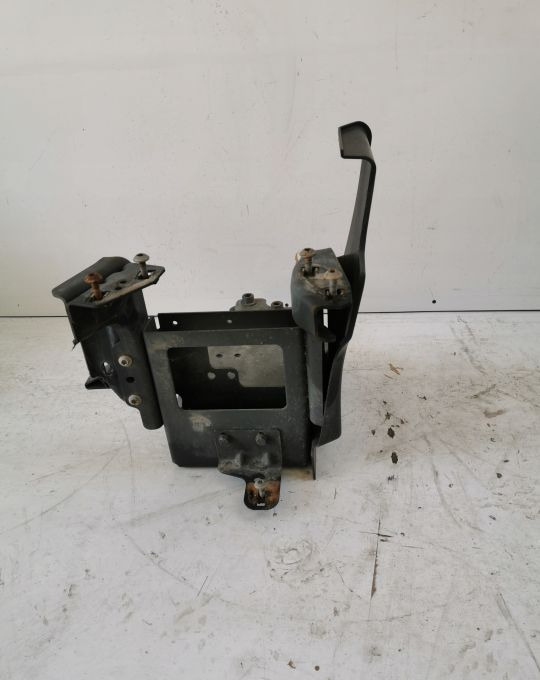 MOCOWANIE STOPNICA DOLE MERCEDES ACTROS MP4 LEWE - Footstep for Truck: picture 3 MOCOWANIE STOPNICA DOLE MERCEDES ACTROS MP4 LEWE - Footstep for Truck: picture 3