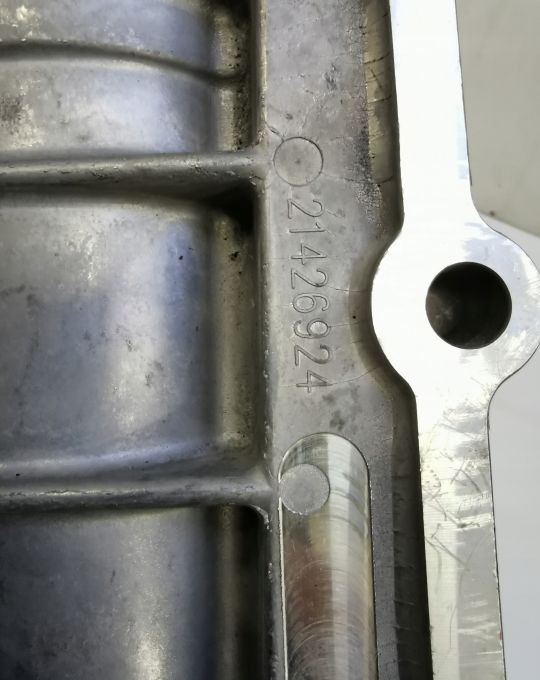 OBUDOWA FILTRA OLEJU VOLVO RENAULT 21426924 - Oil filter for Truck: picture 3 OBUDOWA FILTRA OLEJU VOLVO RENAULT 21426924 - Oil filter for Truck: picture 3