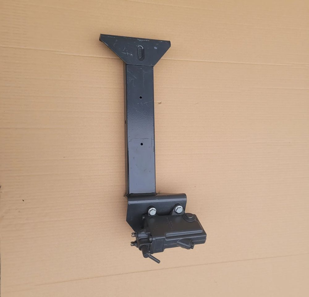 POMPKA PODNOSZENIA KABINY MERCEDES ATEGO NOWY ORYGINAŁ 0015530001 CHWALIM116 - Cab suspension for Truck: picture 1 POMPKA PODNOSZENIA KABINY MERCEDES ATEGO NOWY ORYGINAŁ 0015530001 CHWALIM116 - Cab suspension for Truck: picture 1