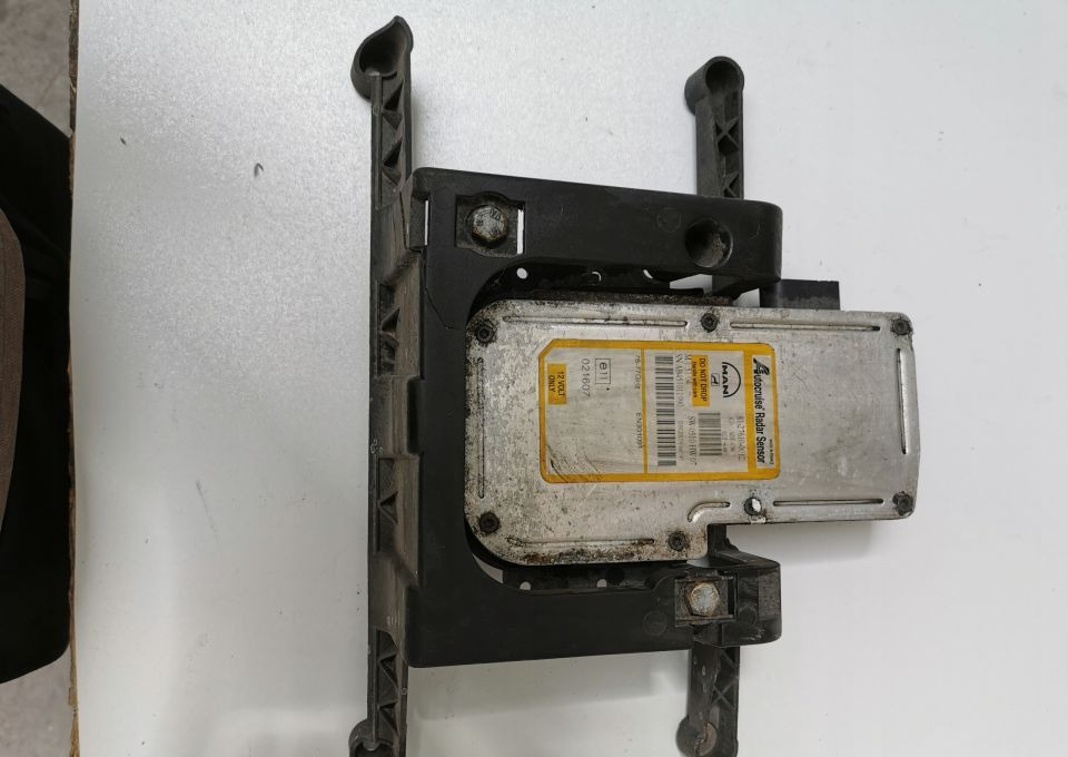 RADAR DYSTRONIK MAN 81.27610-0012 - Electrical system for Truck: picture 1 RADAR DYSTRONIK MAN 81.27610-0012 - Electrical system for Truck: picture 1