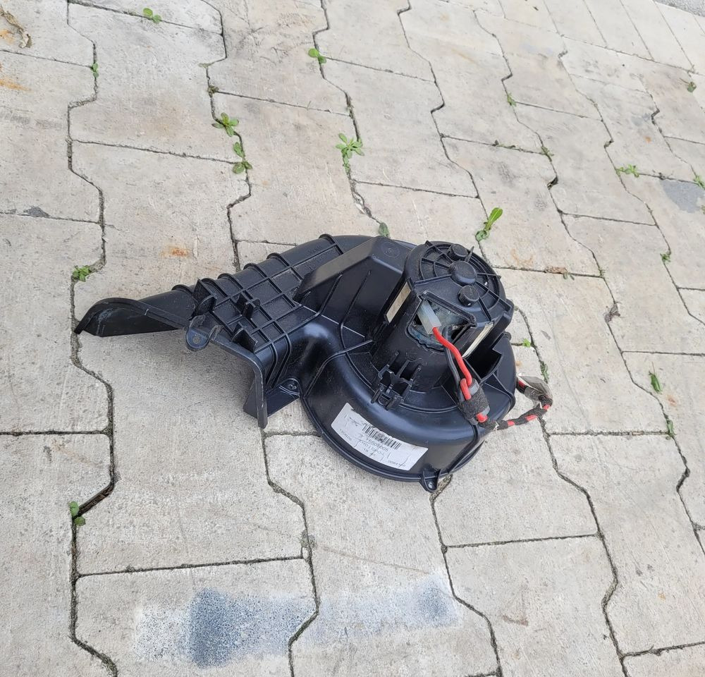 WENTYLATOR NAGRZEWNICY VOLVO FH4 ORYGINAŁ - Blower motor for Truck: picture 1 WENTYLATOR NAGRZEWNICY VOLVO FH4 ORYGINAŁ - Blower motor for Truck: picture 1