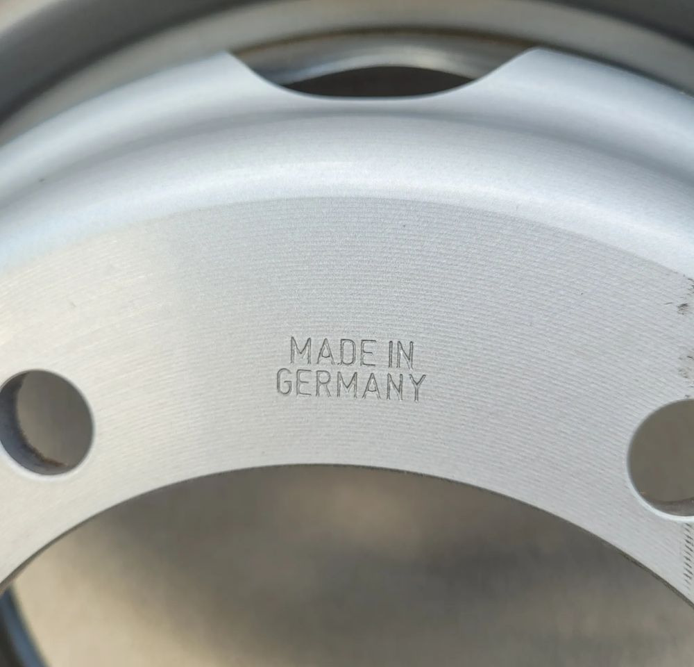 ZAPAS KOLO MIDLUM D 205/75 R17.5 LSR1+ CONTINENTAL - Wheel and tire package for Truck: picture 2 ZAPAS KOLO MIDLUM D 205/75 R17.5 LSR1+ CONTINENTAL - Wheel and tire package for Truck: picture 2