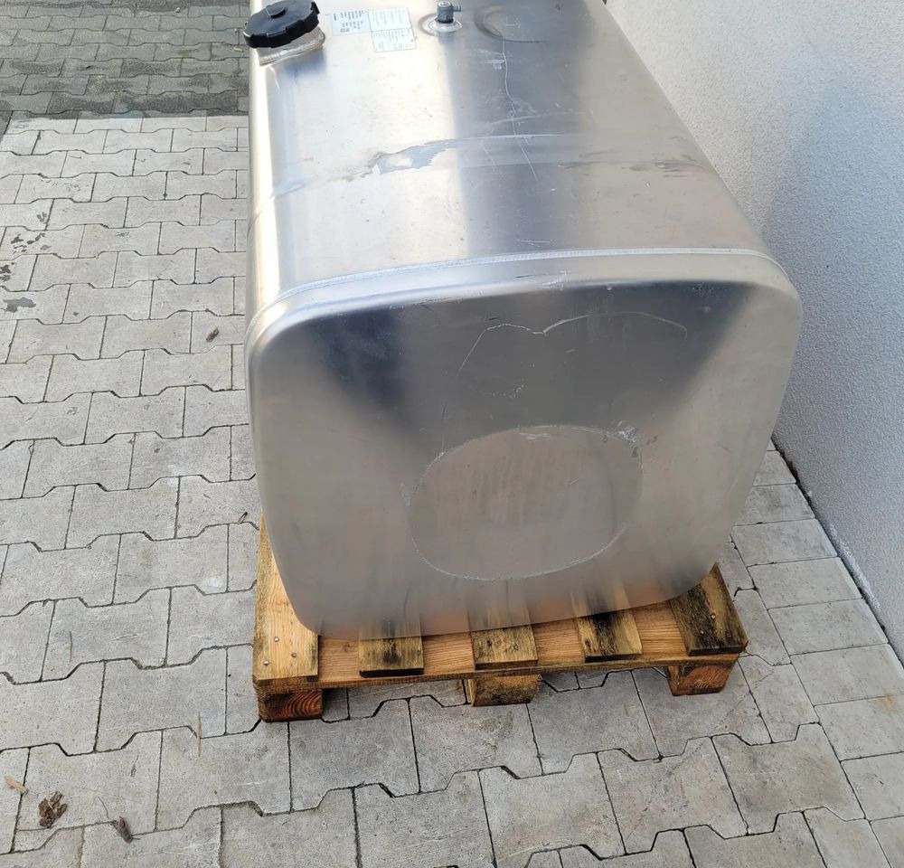 ZBIORNIK PALIWA MAN 580L 81.12201-6737 - Fuel processing/ Fuel delivery: picture 2 ZBIORNIK PALIWA MAN 580L 81.12201-6737 - Fuel processing/ Fuel delivery: picture 2