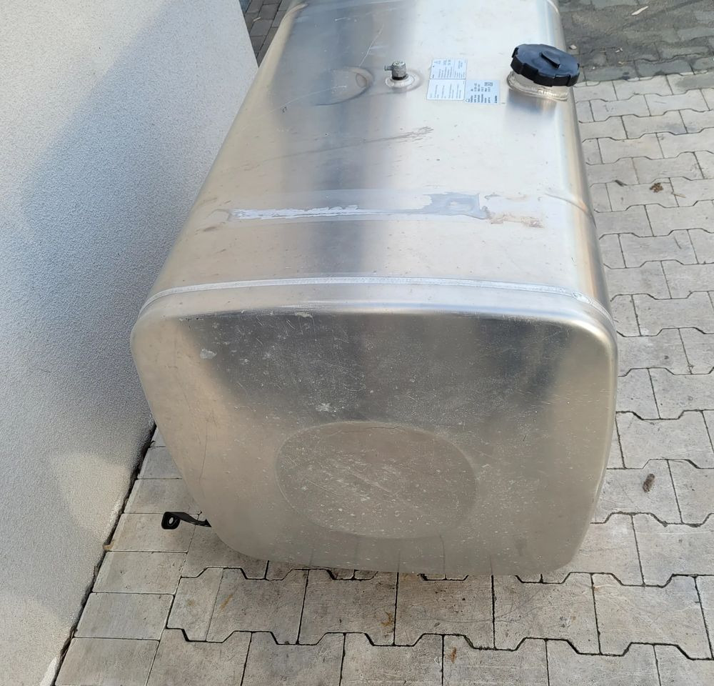 ZBIORNIK PALIWA MAN 580L 81.12201-6737 - Fuel processing/ Fuel delivery: picture 4 ZBIORNIK PALIWA MAN 580L 81.12201-6737 - Fuel processing/ Fuel delivery: picture 4
