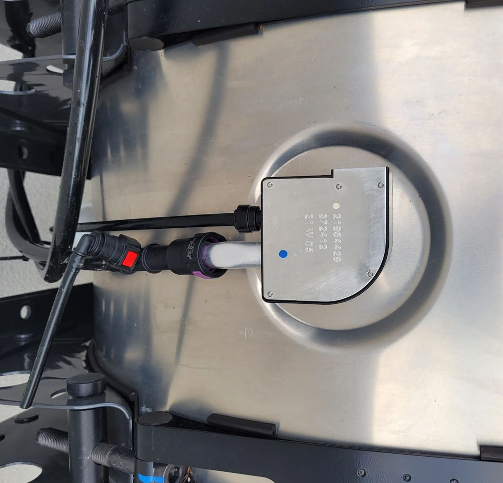 New Fuel tank for Truck ZBIORNIK PALIWA VOLVO FH4 RENAULT OM 21516447 100X70X70 405L.: picture 6