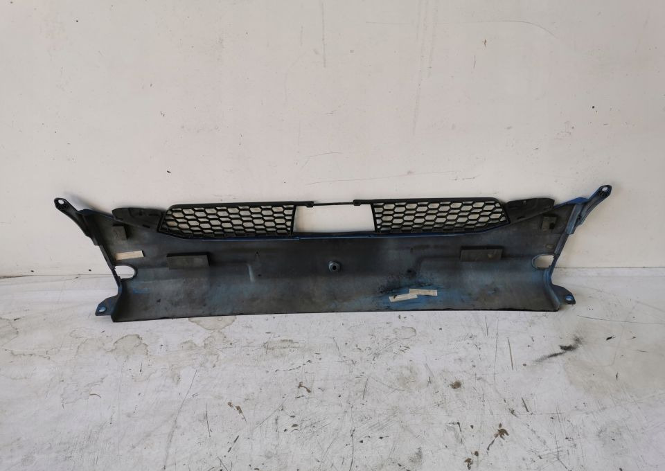 ZDERZAKA ŚRODEK SCANIA R. S. ORYGINAŁ 2128511 - Bumper for Truck: picture 4 ZDERZAKA ŚRODEK SCANIA R. S. ORYGINAŁ 2128511 - Bumper for Truck: picture 4
