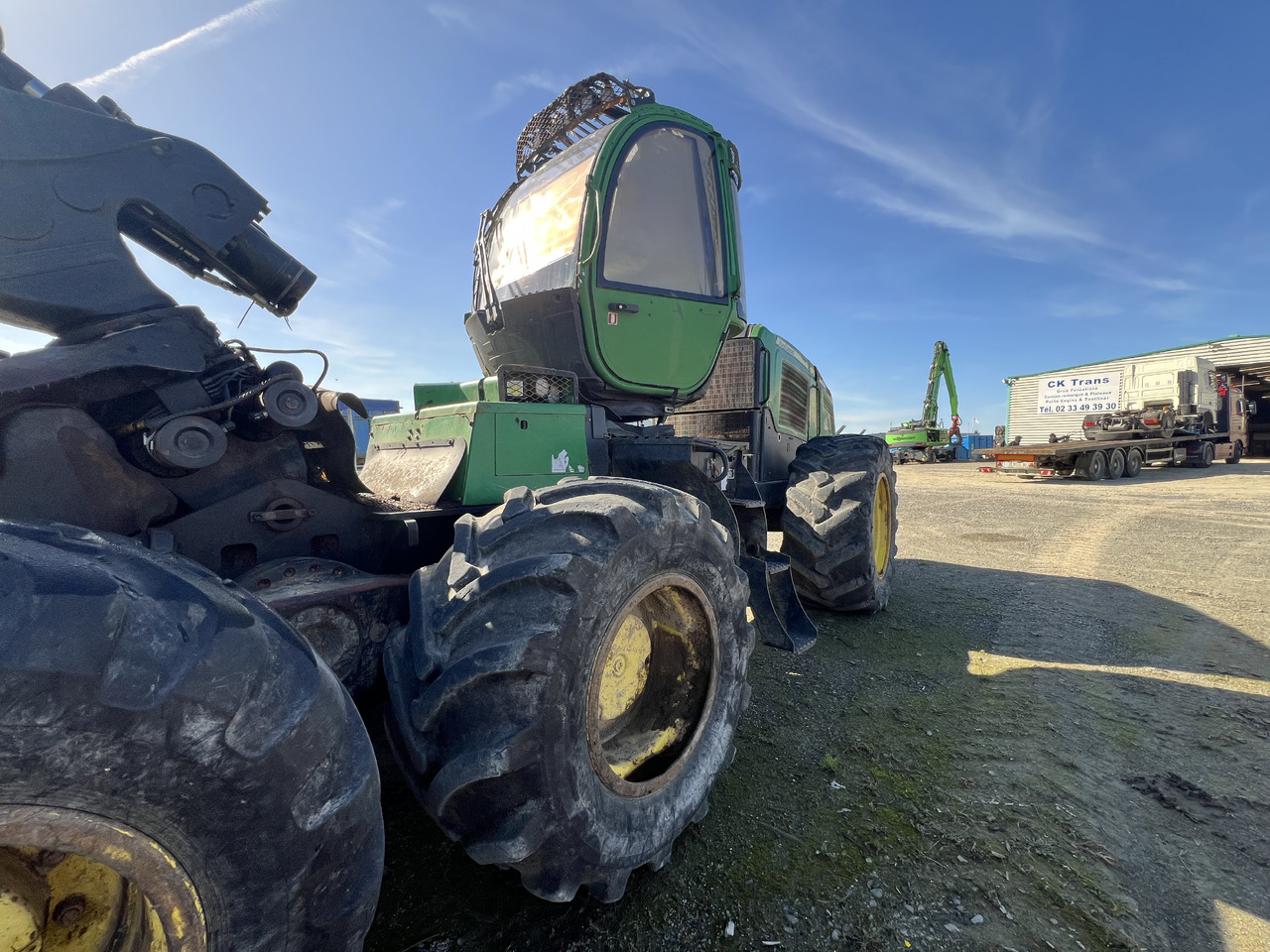 JOHN DEERE 1270E - Forestry harvester: picture 1 JOHN DEERE 1270E - Forestry harvester: picture 1