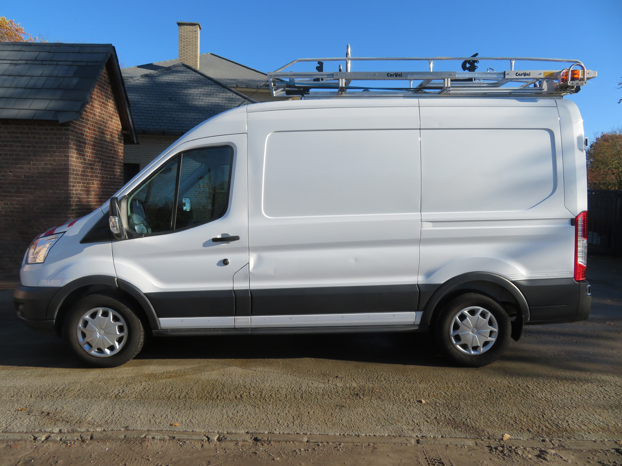 Ford Transit 2.0TDCi - L2H2 - Panel van: picture 4 Ford Transit 2.0TDCi - L2H2 - Panel van: picture 4