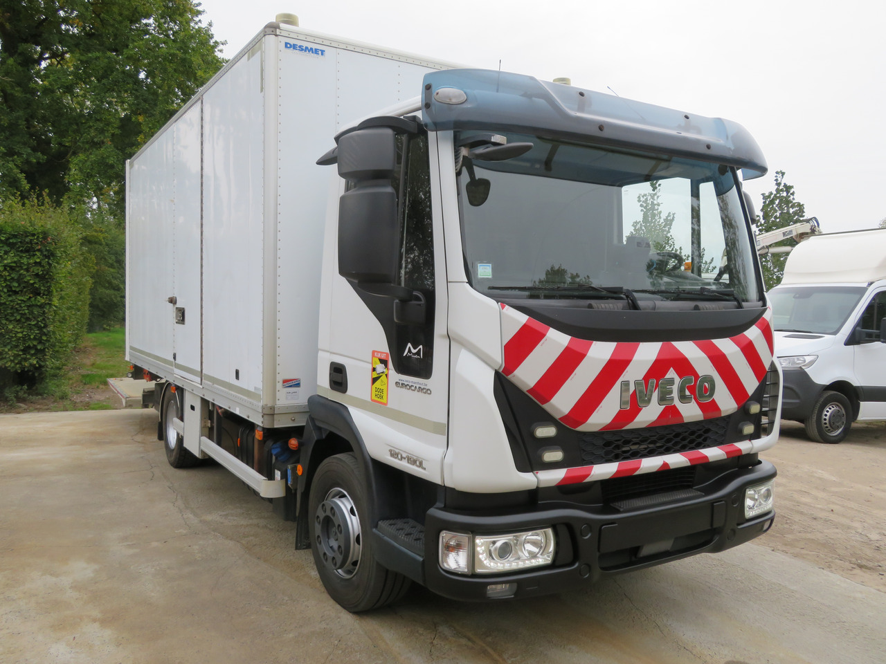 Box truck Iveco Eurocargo 120EL: picture 1