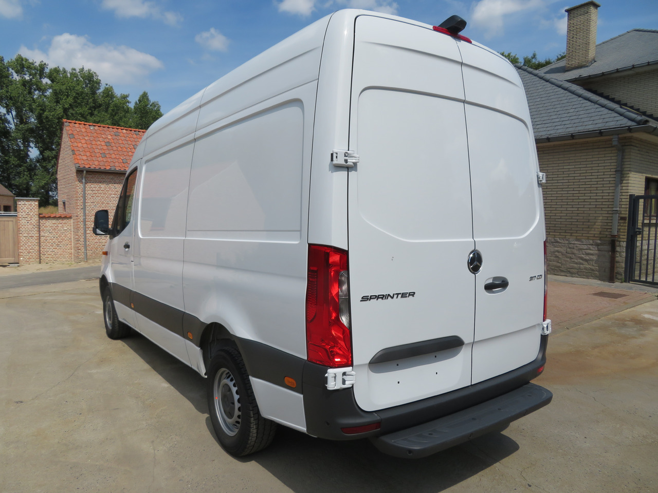 MERCEDES-BENZ Sprinter 317cdi - A2H2 - Panel van: picture 5 MERCEDES-BENZ Sprinter 317cdi - A2H2 - Panel van: picture 5