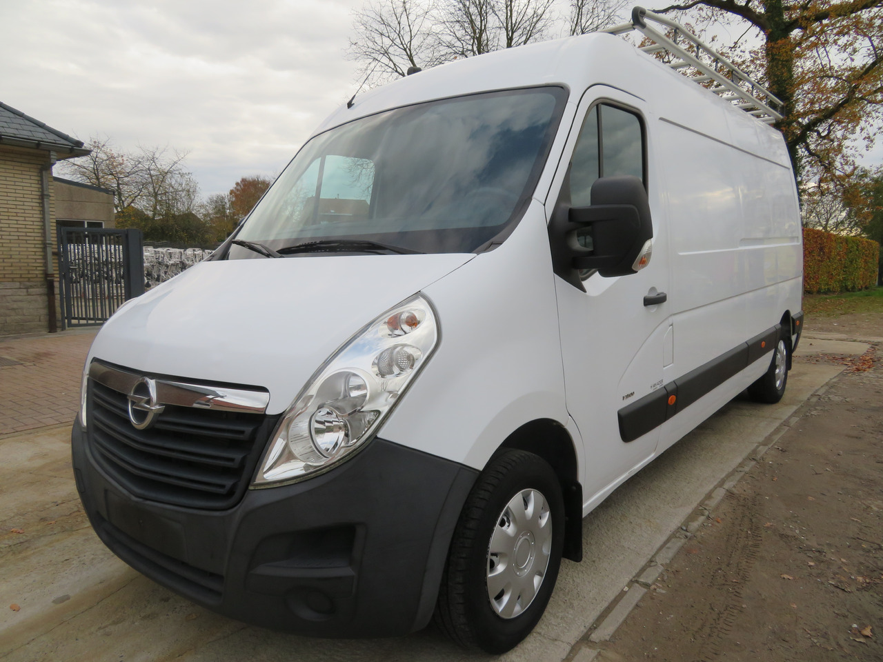 Opel Movano 2.3 CDTI - L3H2 - Panel van: picture 3 Opel Movano 2.3 CDTI - L3H2 - Panel van: picture 3