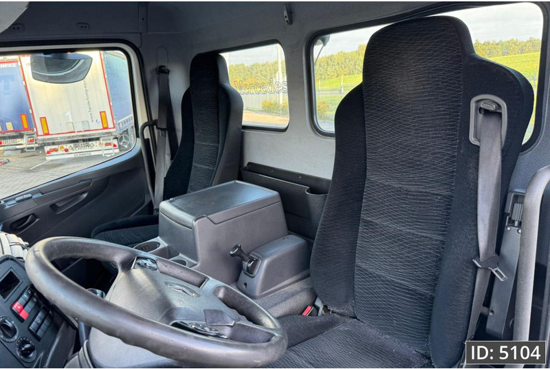 Container transporter/ Swap body truck Mercedes-Benz Atego 1318 Day Cab, Euro 6, / BDF / DHOLLANDIA 2000KG: picture 8