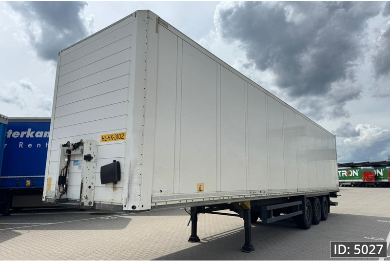 Schmitz Cargobull SCB/S3B / Disk brakes / Double stock / Taillift - Closed box semi-trailer: picture 1 Schmitz Cargobull SCB/S3B / Disk brakes / Double stock / Taillift - Closed box semi-trailer: picture 1
