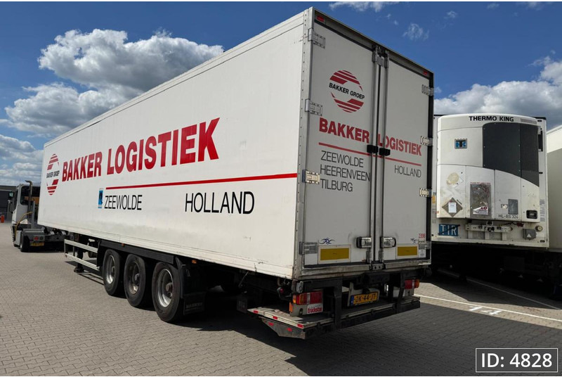 Sor Iberica SP71 / Lift axle - Refrigerator semi-trailer: picture 2 Sor Iberica SP71 / Lift axle - Refrigerator semi-trailer: picture 2