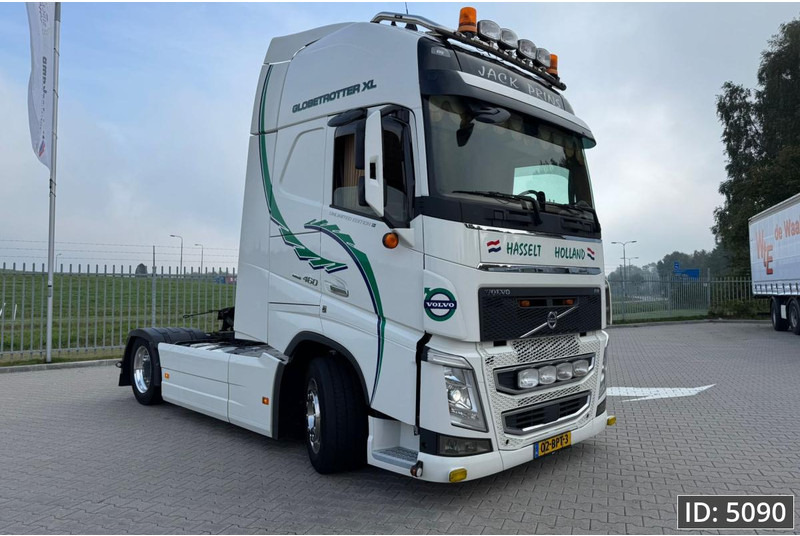Volvo FH 460 Globetrotter XL, Euro 6, / Like new! / Special interior / Standklima / 2 Tanks - Tractor unit: picture 4 Volvo FH 460 Globetrotter XL, Euro 6, / Like new! / Special interior / Standklima / 2 Tanks - Tractor unit: picture 4