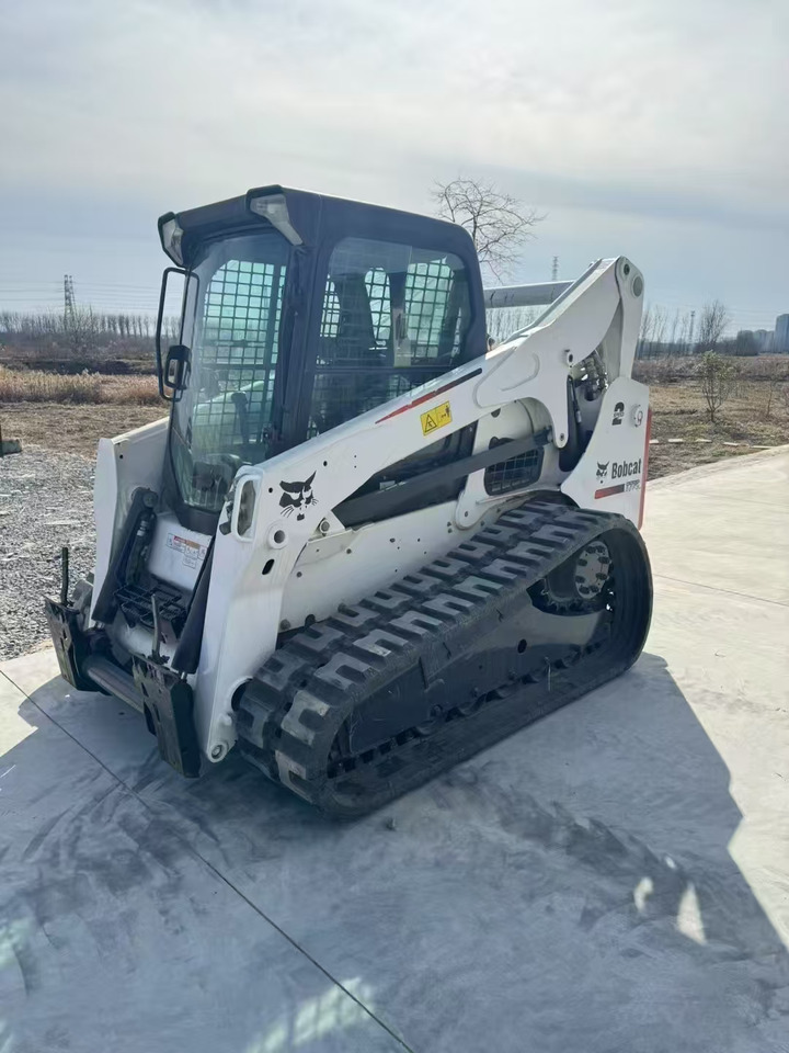 BOBCAT Skid Steer Loader T770 Good Condition - Skid steer loader: picture 3 BOBCAT Skid Steer Loader T770 Good Condition - Skid steer loader: picture 3