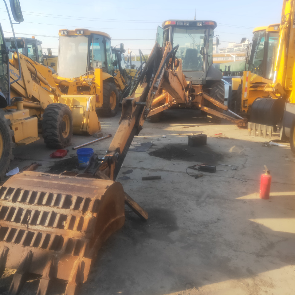 CASE 695 - Backhoe loader: picture 3 CASE 695 - Backhoe loader: picture 3