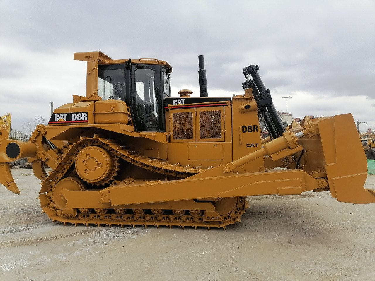 CATERPILLAR D8R Bulldozer Click for Discount - Bulldozer: picture 5 CATERPILLAR D8R Bulldozer Click for Discount - Bulldozer: picture 5