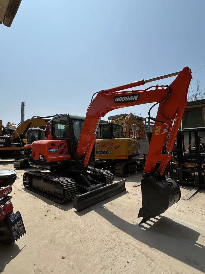 DOOSAN DX60 Mini excavator 6ton - Mini excavator: picture 2 DOOSAN DX60 Mini excavator 6ton - Mini excavator: picture 2