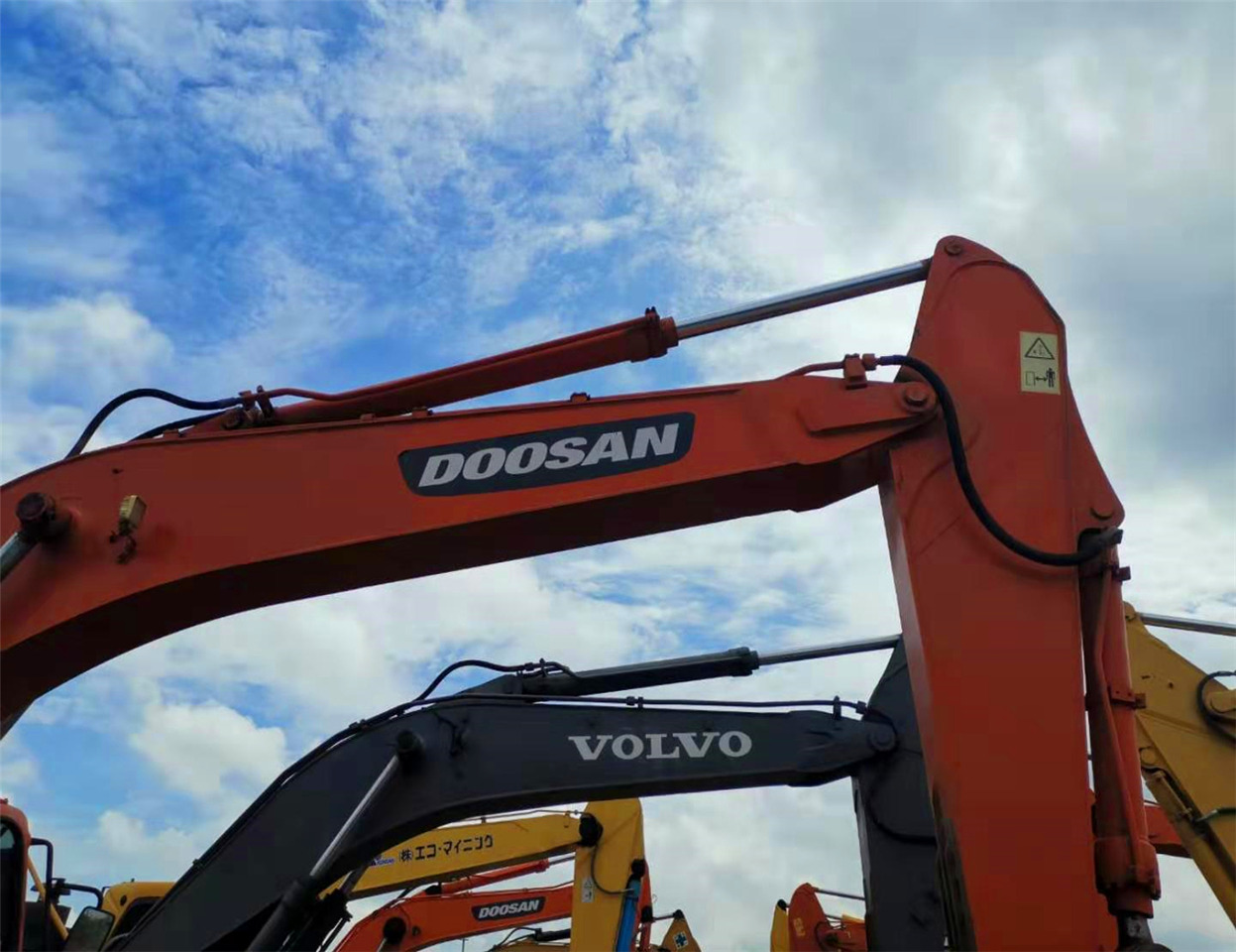 DOOSAN Excavator DH300 Click Here for Discount - Excavator: picture 3 DOOSAN Excavator DH300 Click Here for Discount - Excavator: picture 3