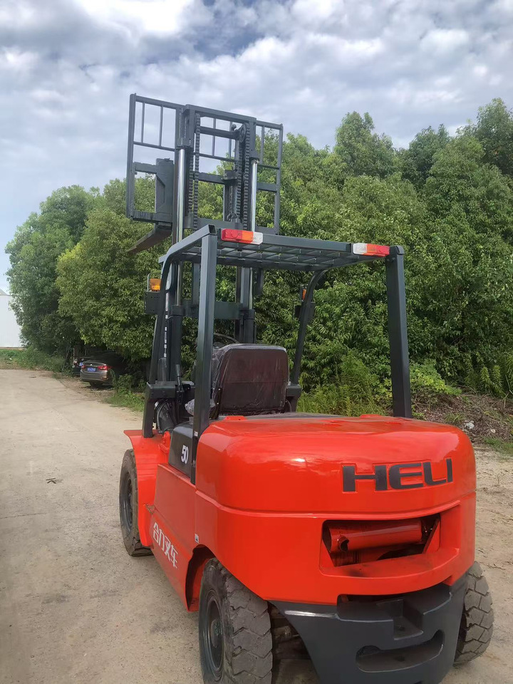 HELI 5Ton Forklift - Diesel forklift: picture 3 HELI 5Ton Forklift - Diesel forklift: picture 3