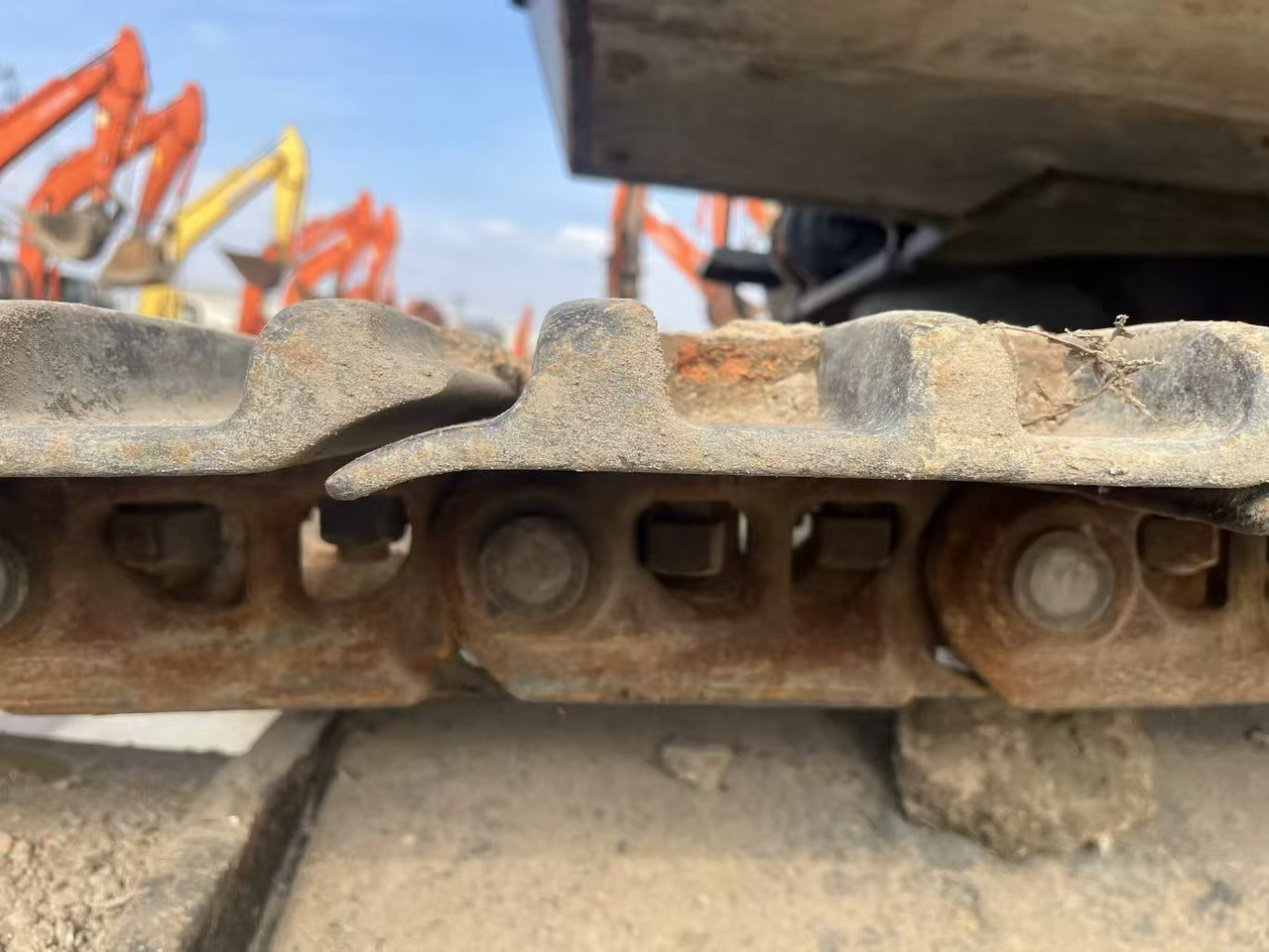 HITACHI Crawler Excavator Click Here for Discount - Crawler excavator: picture 2 HITACHI Crawler Excavator Click Here for Discount - Crawler excavator: picture 2