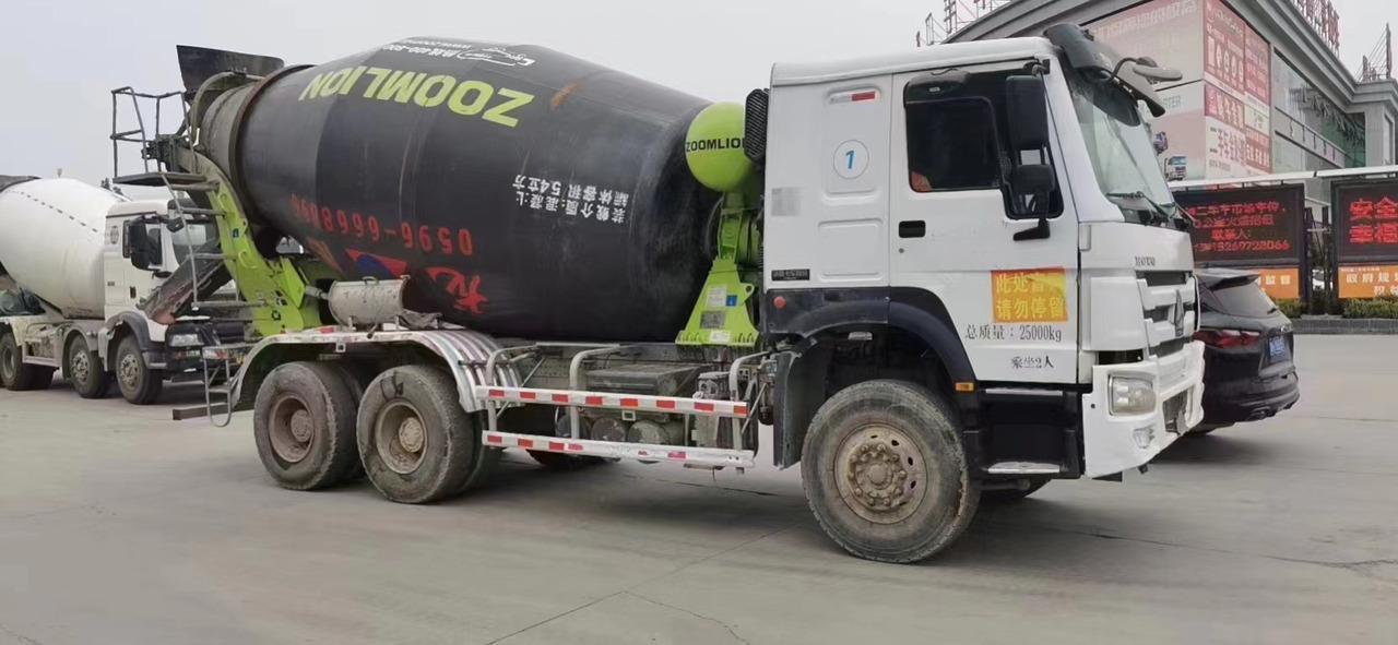 HOWO 6*4 Cement Mixer Truck - Concrete mixer truck: picture 2 HOWO 6*4 Cement Mixer Truck - Concrete mixer truck: picture 2