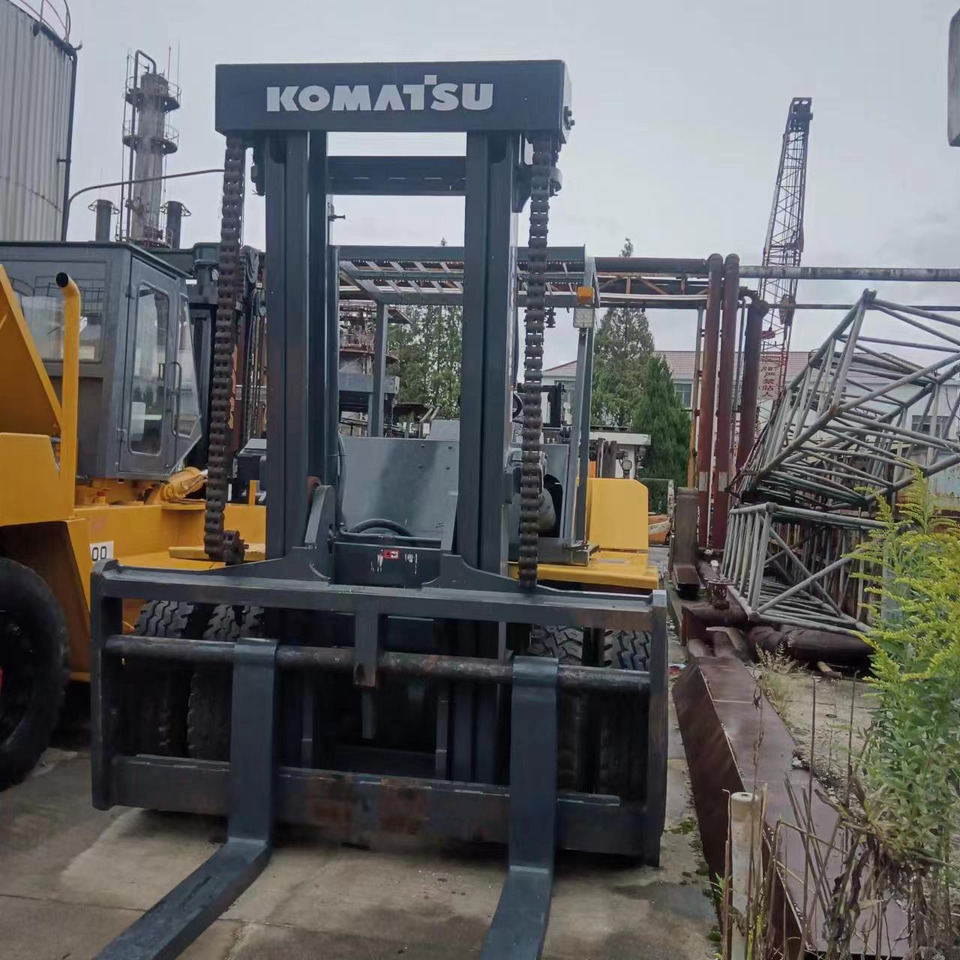 KOMATSU FD150 - Diesel forklift: picture 2 KOMATSU FD150 - Diesel forklift: picture 2