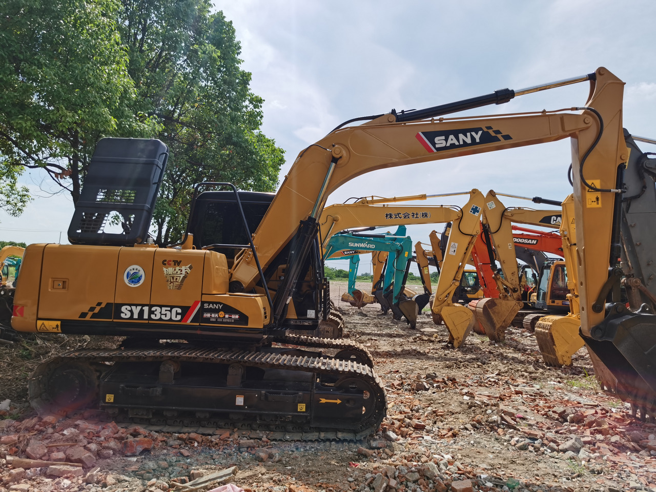 SANY SY135 - Crawler excavator: picture 2 SANY SY135 - Crawler excavator: picture 2
