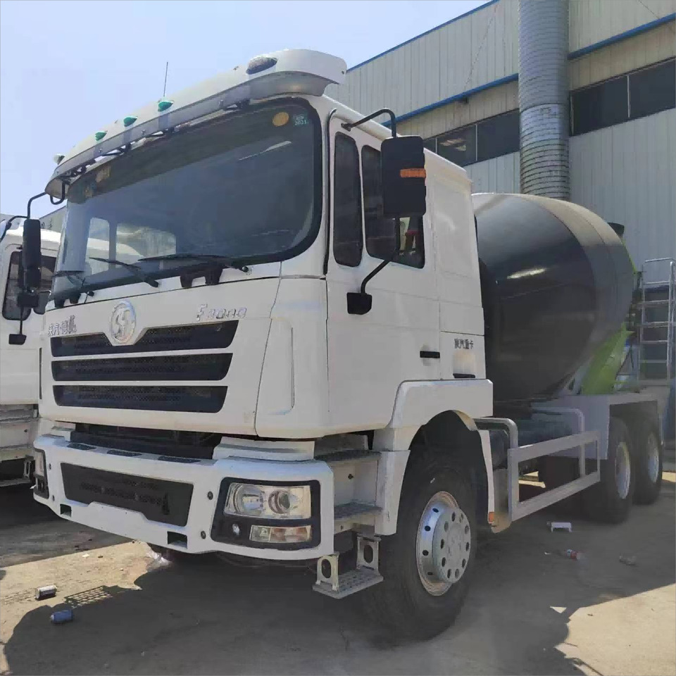 SHACMAN F3000 Cement Mixer Truck - Concrete mixer truck: picture 2 SHACMAN F3000 Cement Mixer Truck - Concrete mixer truck: picture 2