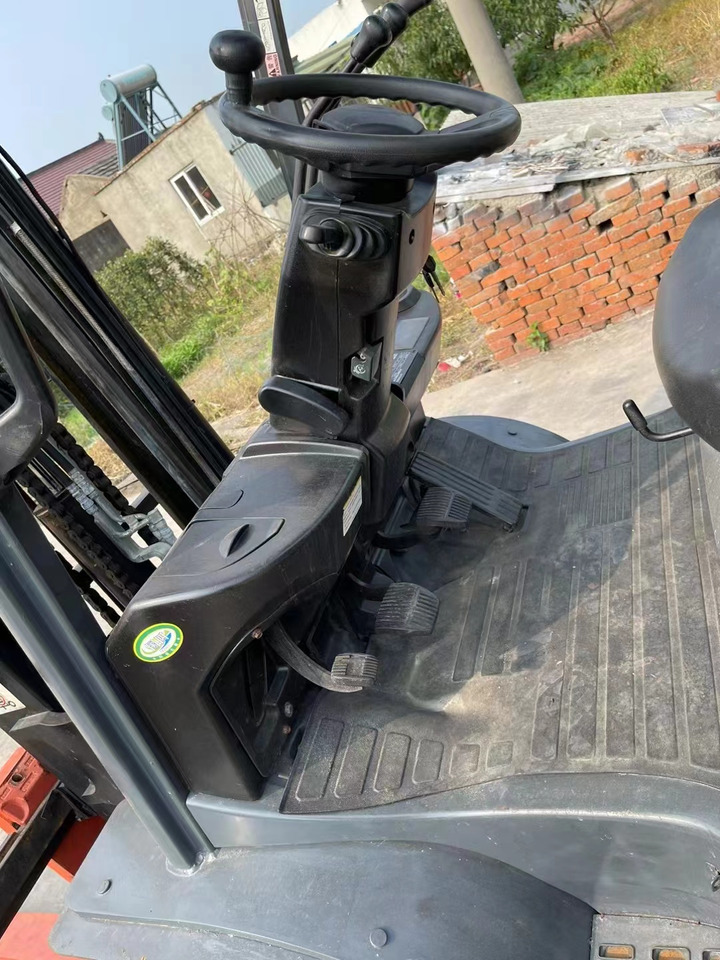 TOYOTA 3Ton Forklift Click for Discount - Diesel forklift: picture 4 TOYOTA 3Ton Forklift Click for Discount - Diesel forklift: picture 4