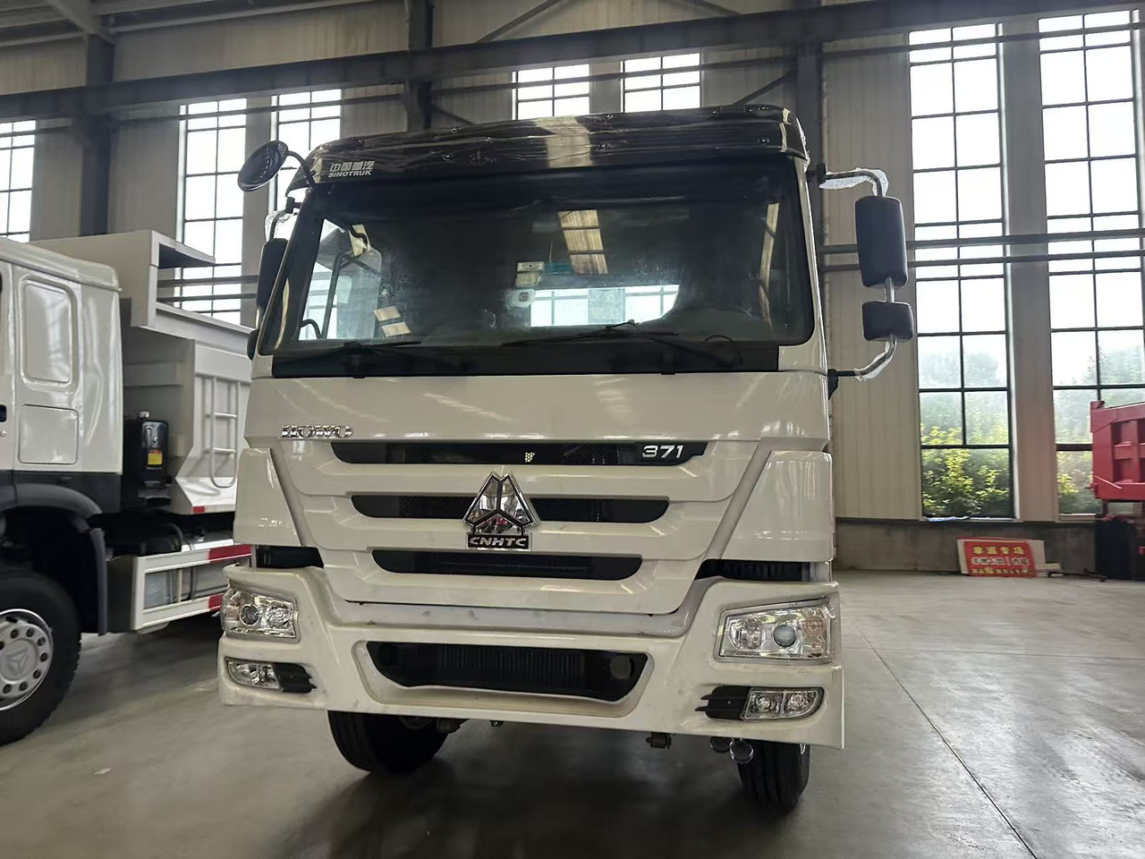 HOWO 371 Tractor Unit 6✖4 - Tractor unit: picture 3 HOWO 371 Tractor Unit 6✖4 - Tractor unit: picture 3