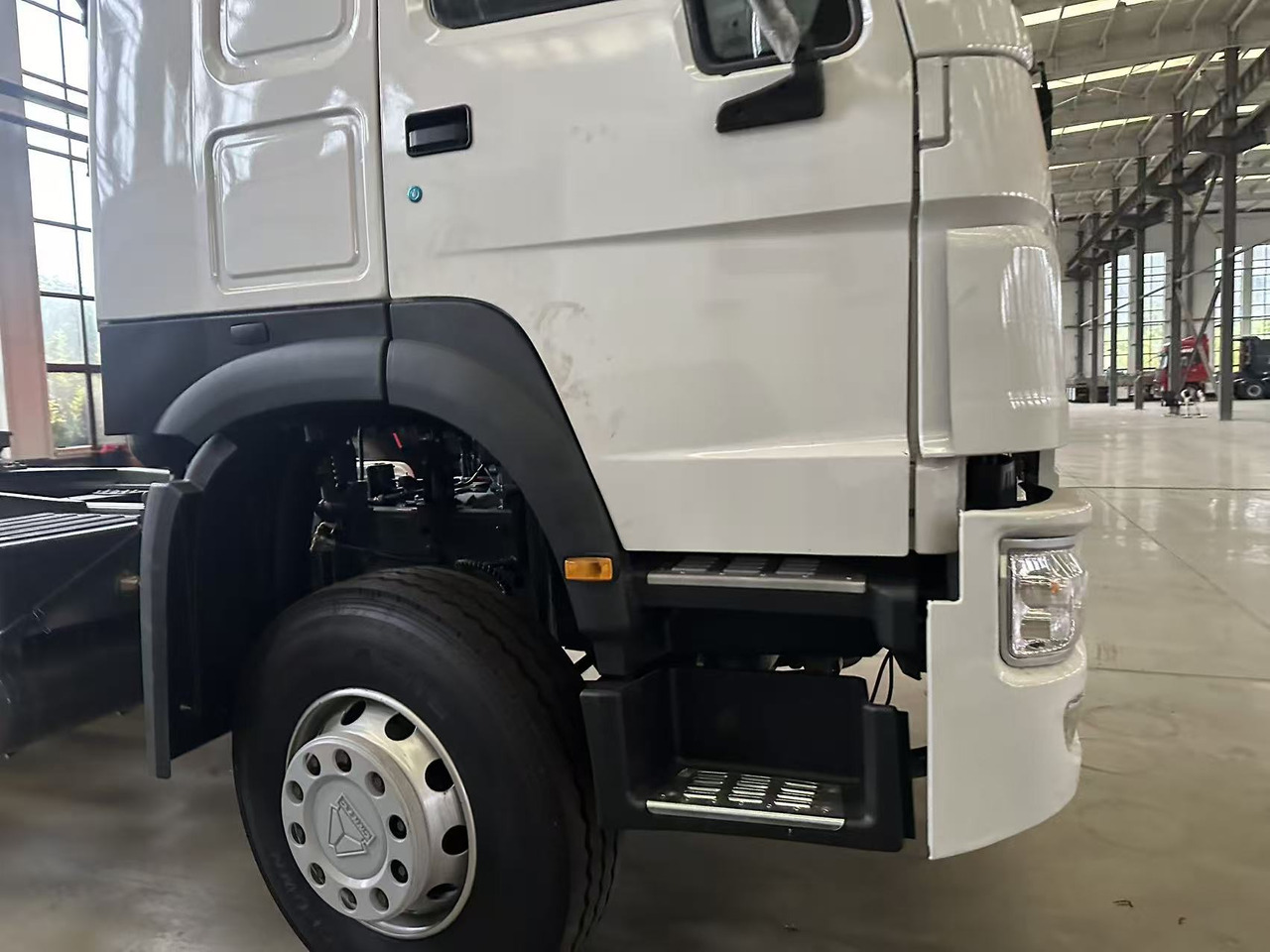 HOWO 371 Tractor Unit 6✖4 - Tractor unit: picture 5 HOWO 371 Tractor Unit 6✖4 - Tractor unit: picture 5