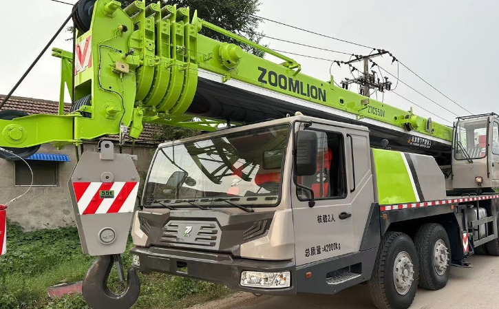 ZOOMLION Crane 50T - All terrain crane: picture 1 ZOOMLION Crane 50T - All terrain crane: picture 1