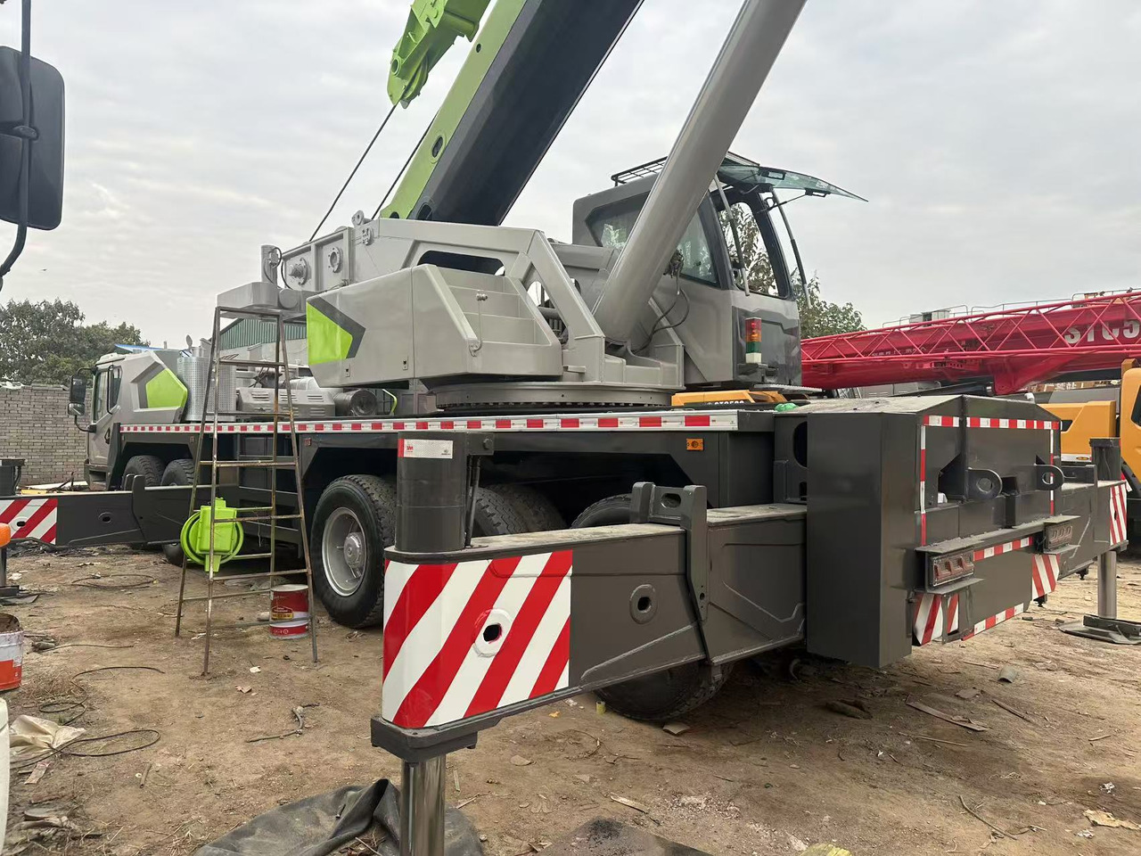 ZOOMLION Crane 50Ton - All terrain crane: picture 2 ZOOMLION Crane 50Ton - All terrain crane: picture 2