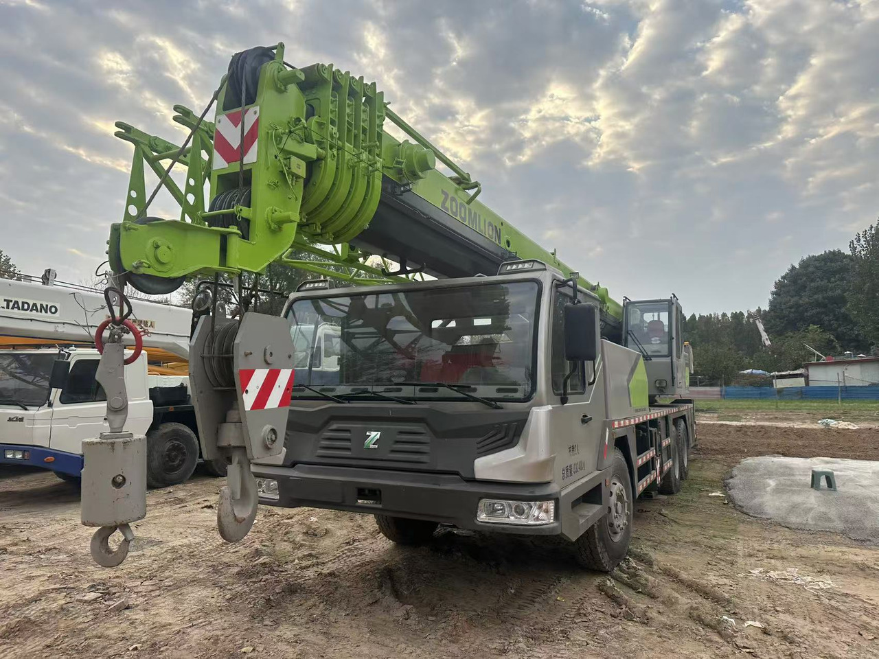 ZOOMLION Crane ZTC251V 25Ton - All terrain crane: picture 1 ZOOMLION Crane ZTC251V 25Ton - All terrain crane: picture 1