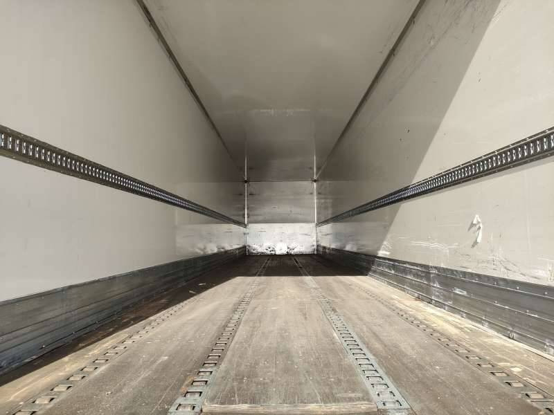Semi-remorque 2 Essieux SEMI RECONDITONNEE -27 TONNES FRET AERIEN 2 PORTES AR - Closed box semi-trailer: picture 5 Semi-remorque 2 Essieux SEMI RECONDITONNEE -27 TONNES FRET AERIEN 2 PORTES AR - Closed box semi-trailer: picture 5