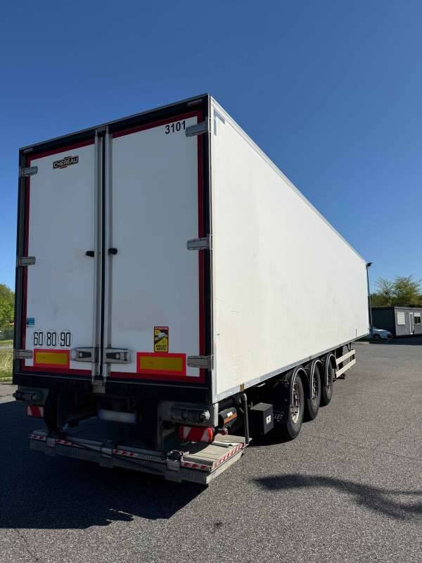 Semi-remorque 3 Essieux FRIGO 38 TONNES HAYON CAISSE CHEREAU GROUPE THERMOKING SLXI SPECTRUM - Refrigerator semi-trailer: picture 2 Semi-remorque 3 Essieux FRIGO 38 TONNES HAYON CAISSE CHEREAU GROUPE THERMOKING SLXI SPECTRUM - Refrigerator semi-trailer: picture 2
