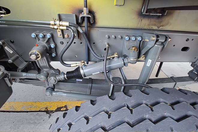 SINOTRUK Howo 430 8x4 Dump Truck Price for Sale in Senegal - Tipper: picture 5 SINOTRUK Howo 430 8x4 Dump Truck Price for Sale in Senegal - Tipper: picture 5