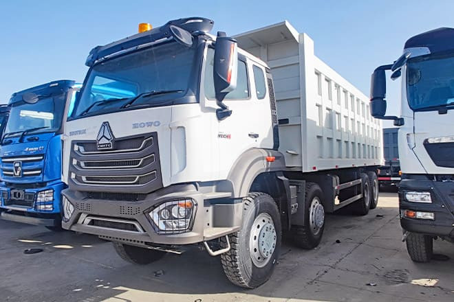 SINOTRUK Sino Howo 8x4 Dump truck for Sale in Senegal - Tipper: picture 1 SINOTRUK Sino Howo 8x4 Dump truck for Sale in Senegal - Tipper: picture 1