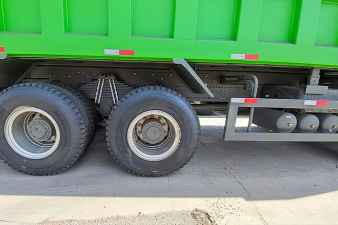 SINOTRUK Sinotruk Howo 8x4 Dump Truck for Sale Near Me in Ghana - Tipper: picture 4 SINOTRUK Sinotruk Howo 8x4 Dump Truck for Sale Near Me in Ghana - Tipper: picture 4