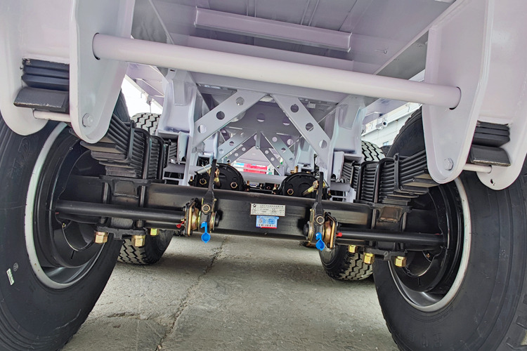 TITAN Cargo Trailer for Sale in Saudi Arabia - Livestock semi-trailer: picture 4 TITAN Cargo Trailer for Sale in Saudi Arabia - Livestock semi-trailer: picture 4