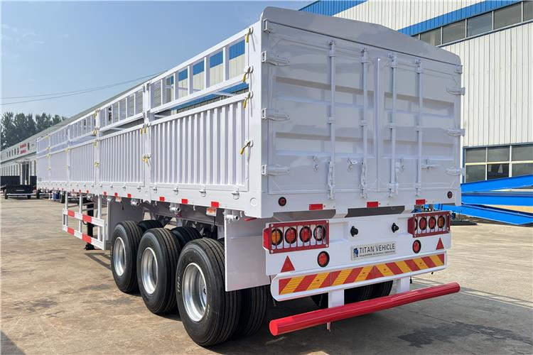 TITAN Tri Axle 60 Ton Fence Cargo Semi Trailer for Sale In Guinea - Livestock semi-trailer: picture 5 TITAN Tri Axle 60 Ton Fence Cargo Semi Trailer for Sale In Guinea - Livestock semi-trailer: picture 5