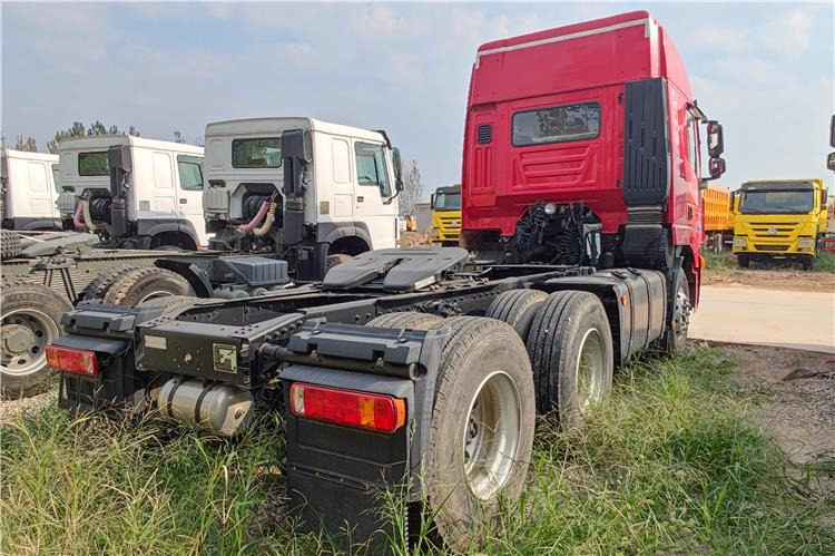Hongyan Used Genlyon Truck Head for Sale - Tractor unit: picture 2 Hongyan Used Genlyon Truck Head for Sale - Tractor unit: picture 2