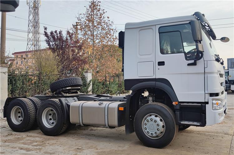 SINOTRUK Howo 380 hp 6x4 Truck Heafd for Sale In Nigeria Lagos - Tractor unit: picture 2 SINOTRUK Howo 380 hp 6x4 Truck Heafd for Sale In Nigeria Lagos - Tractor unit: picture 2