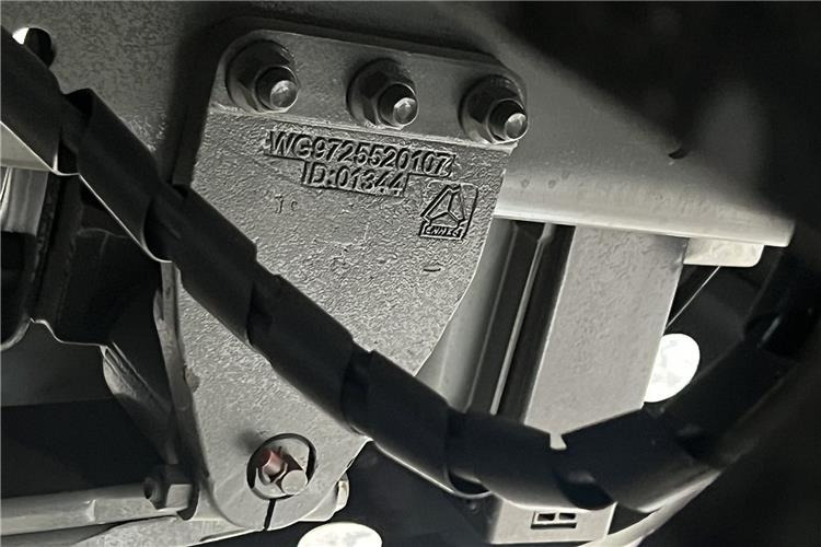 SINOTRUK Howo Truck Price - 400hp 10 Wheeler for Sale In Cameroon - Tractor unit: picture 4 SINOTRUK Howo Truck Price - 400hp 10 Wheeler for Sale In Cameroon - Tractor unit: picture 4