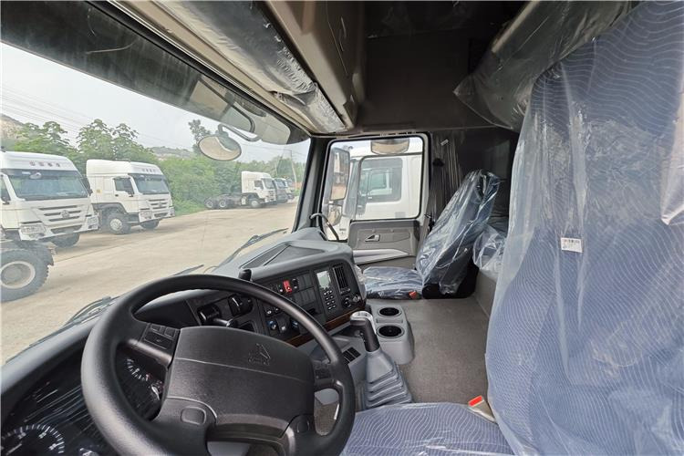 SINOTRUK Used Howo 400hp Tractor Truck for Sale In Nigeria Lagos - Tractor unit: picture 4 SINOTRUK Used Howo 400hp Tractor Truck for Sale In Nigeria Lagos - Tractor unit: picture 4