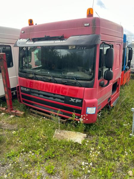 DAF XF105-510 Rouge Grenat - Cab for Truck: picture 1 DAF XF105-510 Rouge Grenat - Cab for Truck: picture 1