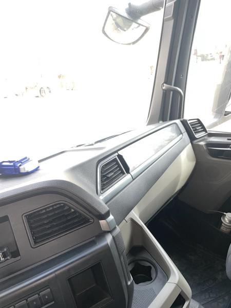 Curtainsider truck MAN TGS 35.480: picture 15